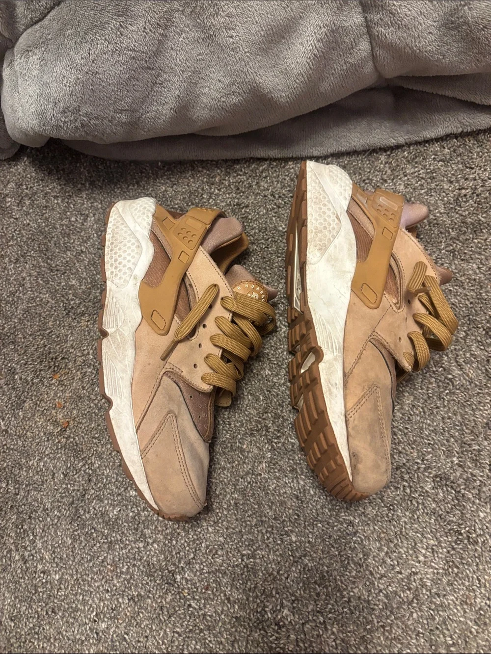 Nike huarache Sneakers Tan Brown White